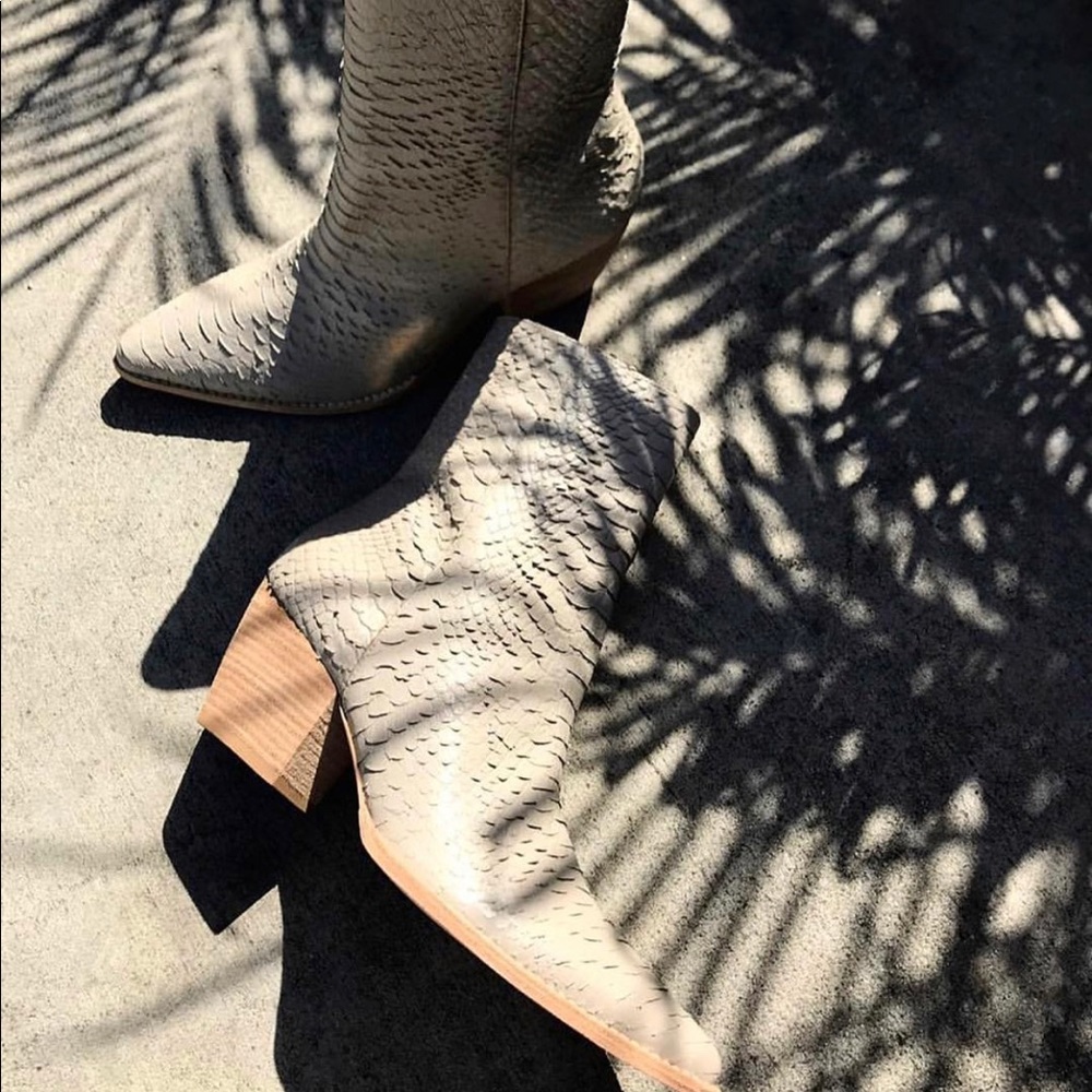 Matisse Cary Boots - Ivory Snakeskin